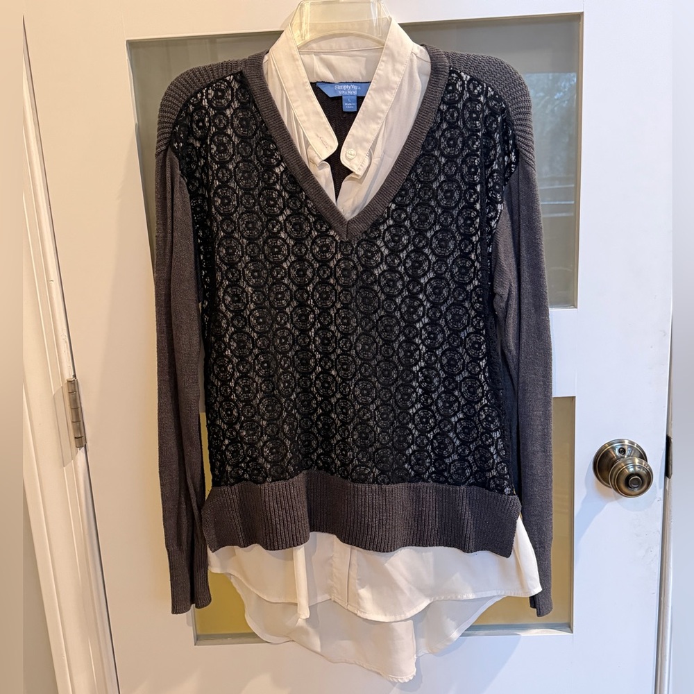 Simply Vera Wang Lightweight Dark Gray V-Neck Sweater with Button Down Built-in